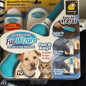 Fur Wizard Pet Fur & Lint Remover - Blue
